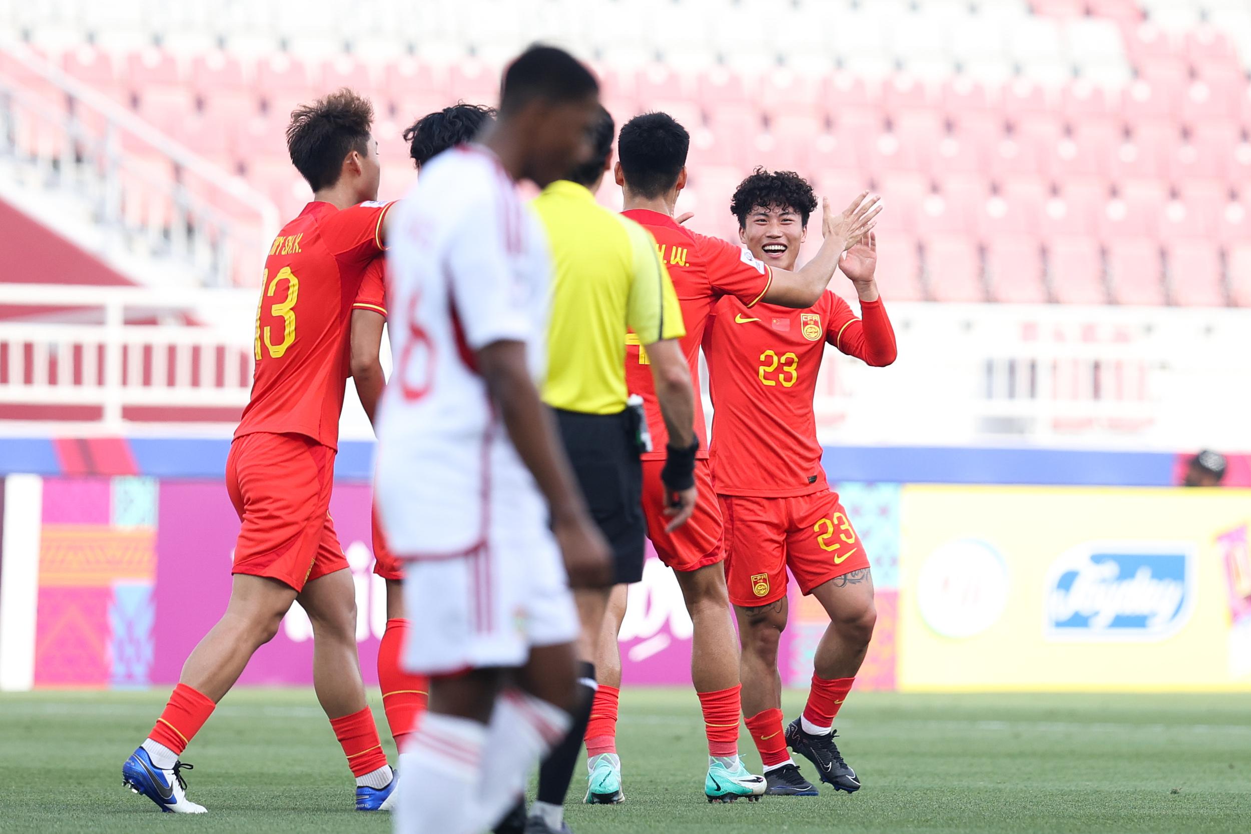 赛地聚焦:荷甲今晚热度飙升,孟菲斯灰熊遗憾出局,目标明确,团队化学反应显著 赛地聚焦:荷甲今晚热度飙升,孟菲斯灰熊遗憾出局,目标明确,团队化学反应显著