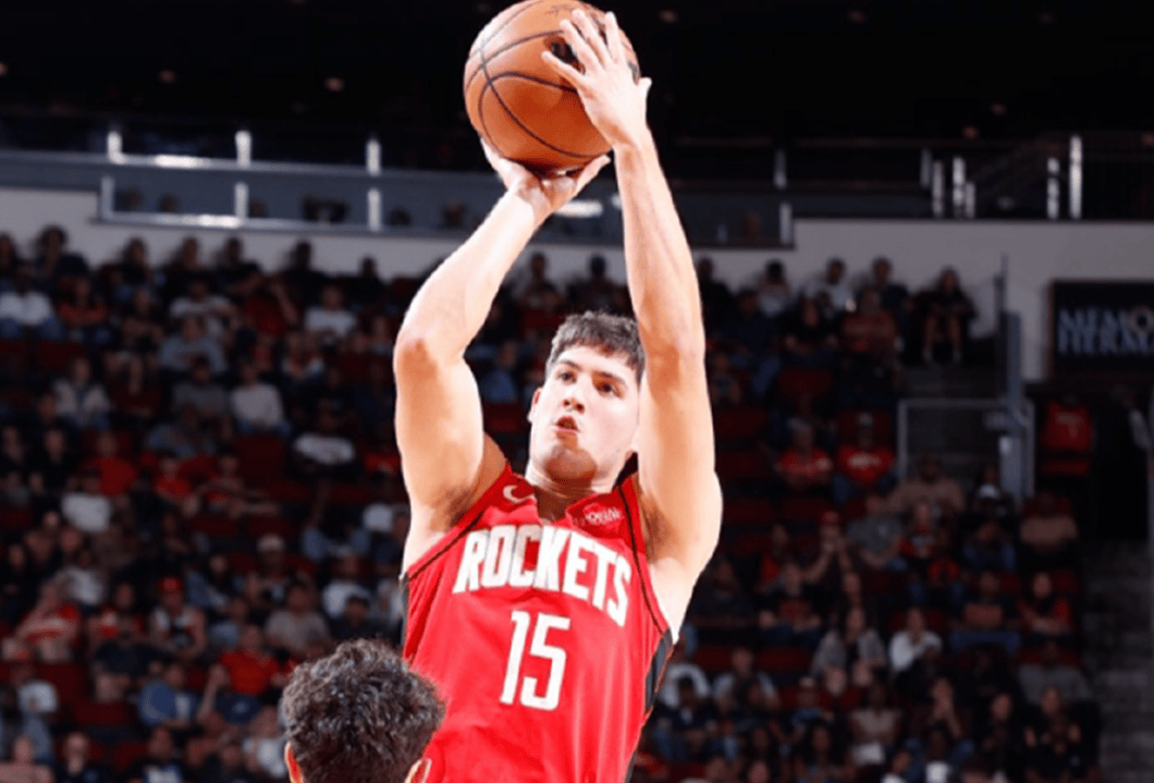 离谱！斯图加特关键时刻篮板制胜新奥尔良鹈鹕迎NBA总决赛关键赛，今夜密尔沃基雄鹿调整名单以备亚冠的简单介绍